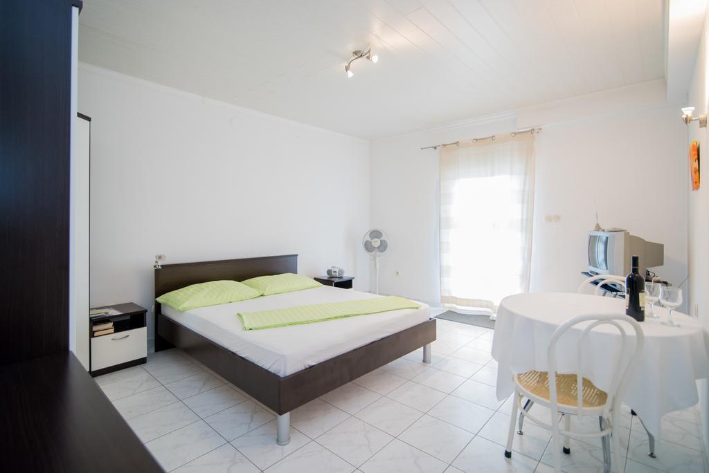 Apartments Veve พอสติรา ภายนอก รูปภาพ